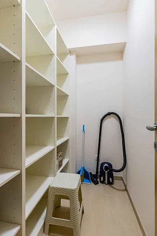 Luxuriöses Penthouse mit zwei Schlafzimmern in Pržno zu verkaufen!